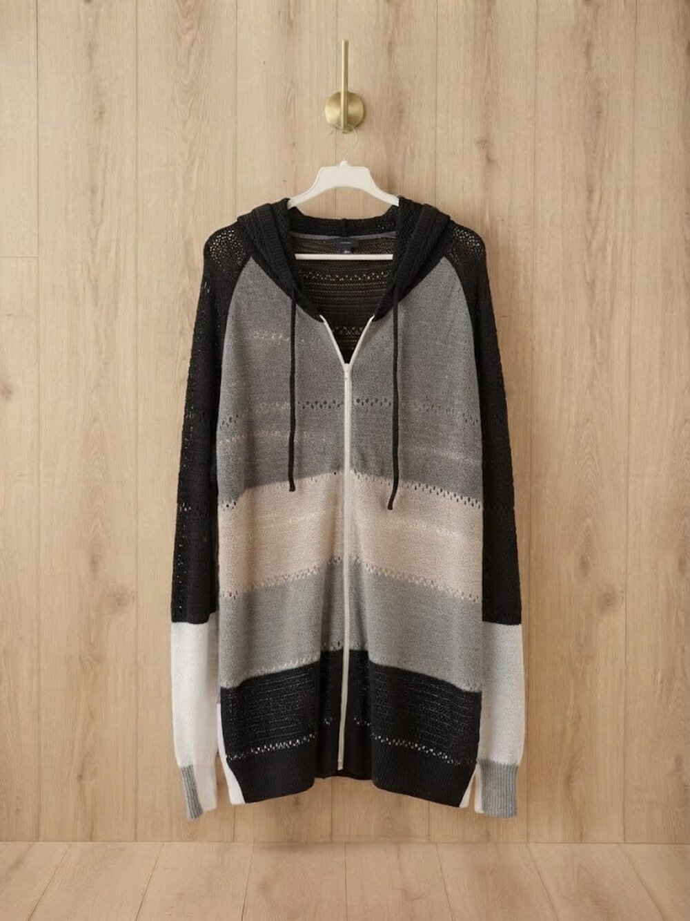 Cozy and stylish lightweight colorblock striped zip-up hoodie sweater